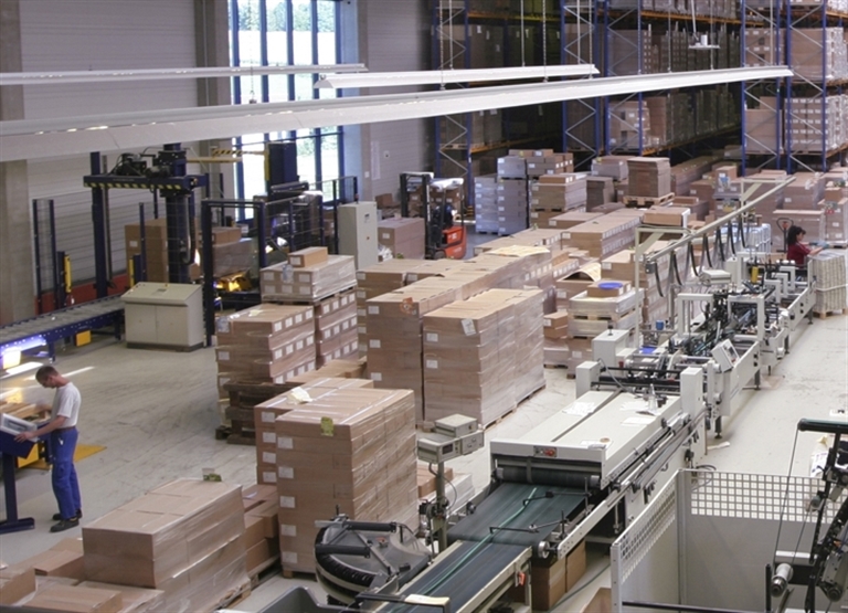 Packaging humidification