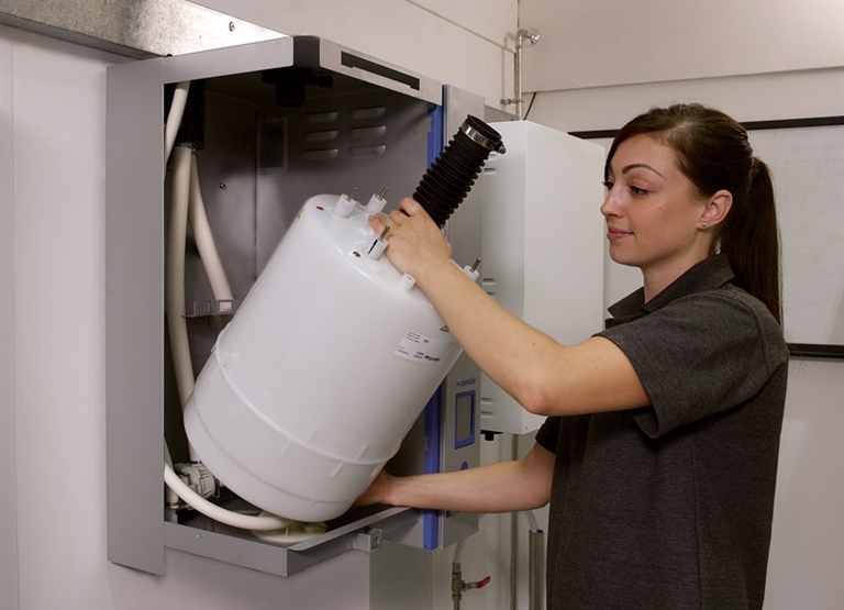 وحدة ترطيب Condair EL بالبخار القائم علي المرجل الكهربي.